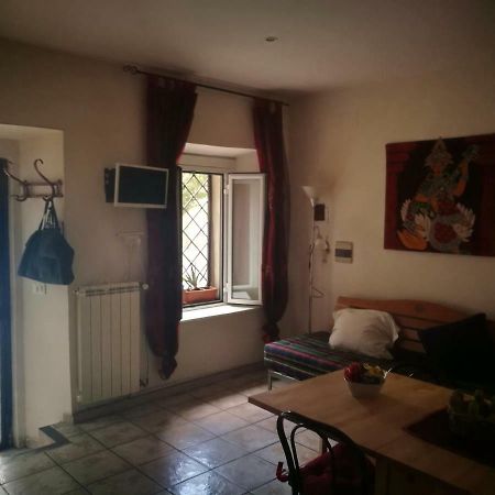 Alessia'S Home Рим Екстериор снимка